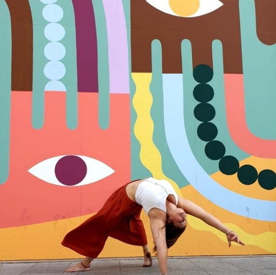 yoga éloge aux rêves Mikinac